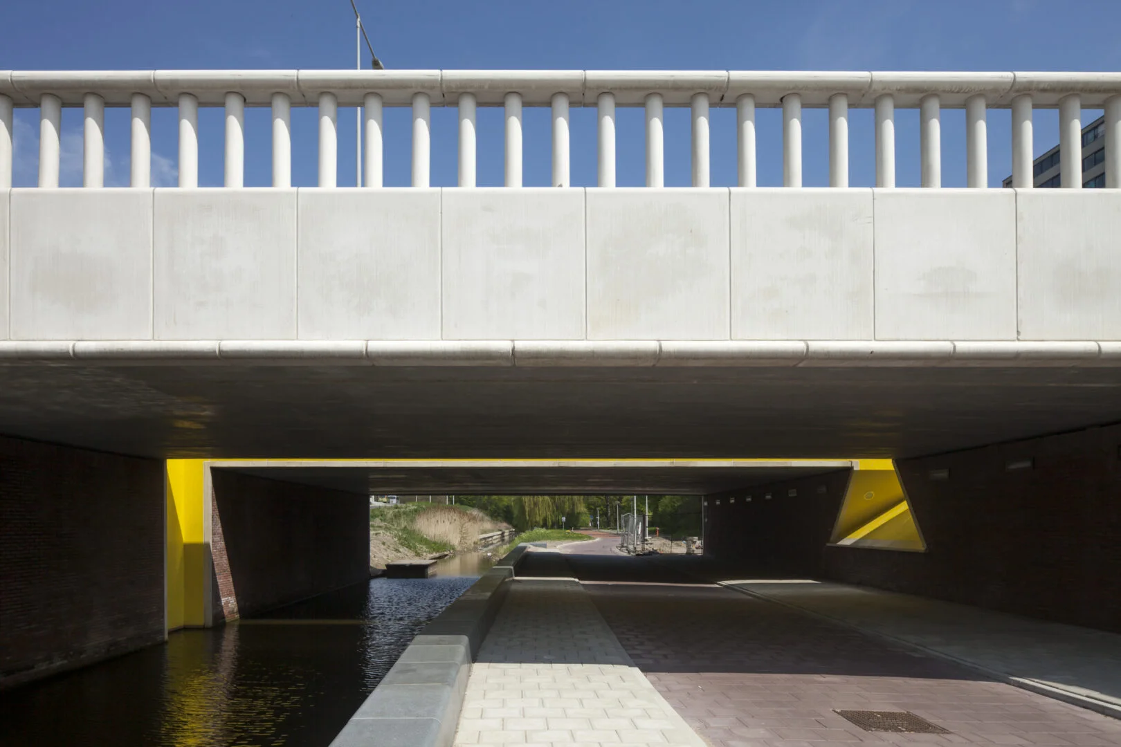 Singelbrug en Fietsonderdoorgang IJdoornlaan