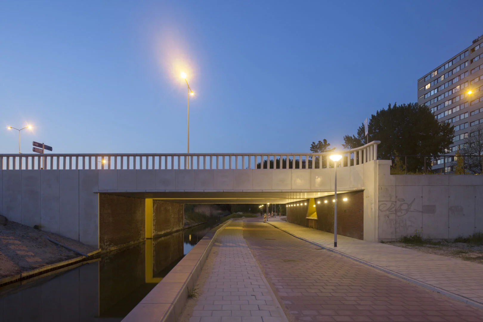 Singelbrug en Fietsonderdoorgang IJdoornlaan