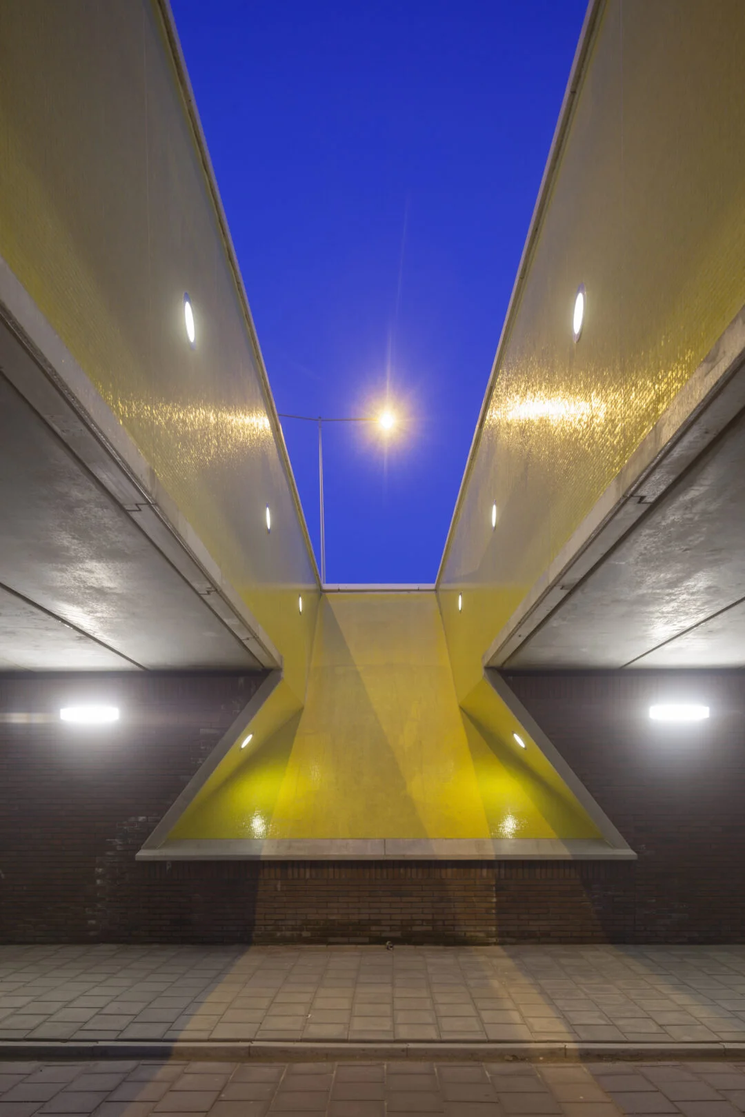 Singelbrug en Fietsonderdoorgang IJdoornlaan