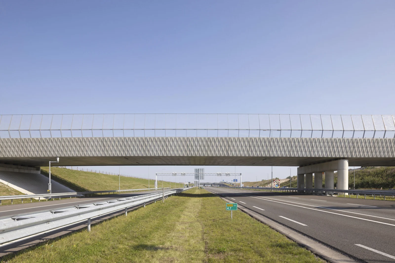 QWA heeft A16 boven Rotterdam eigen identiteit gegeven