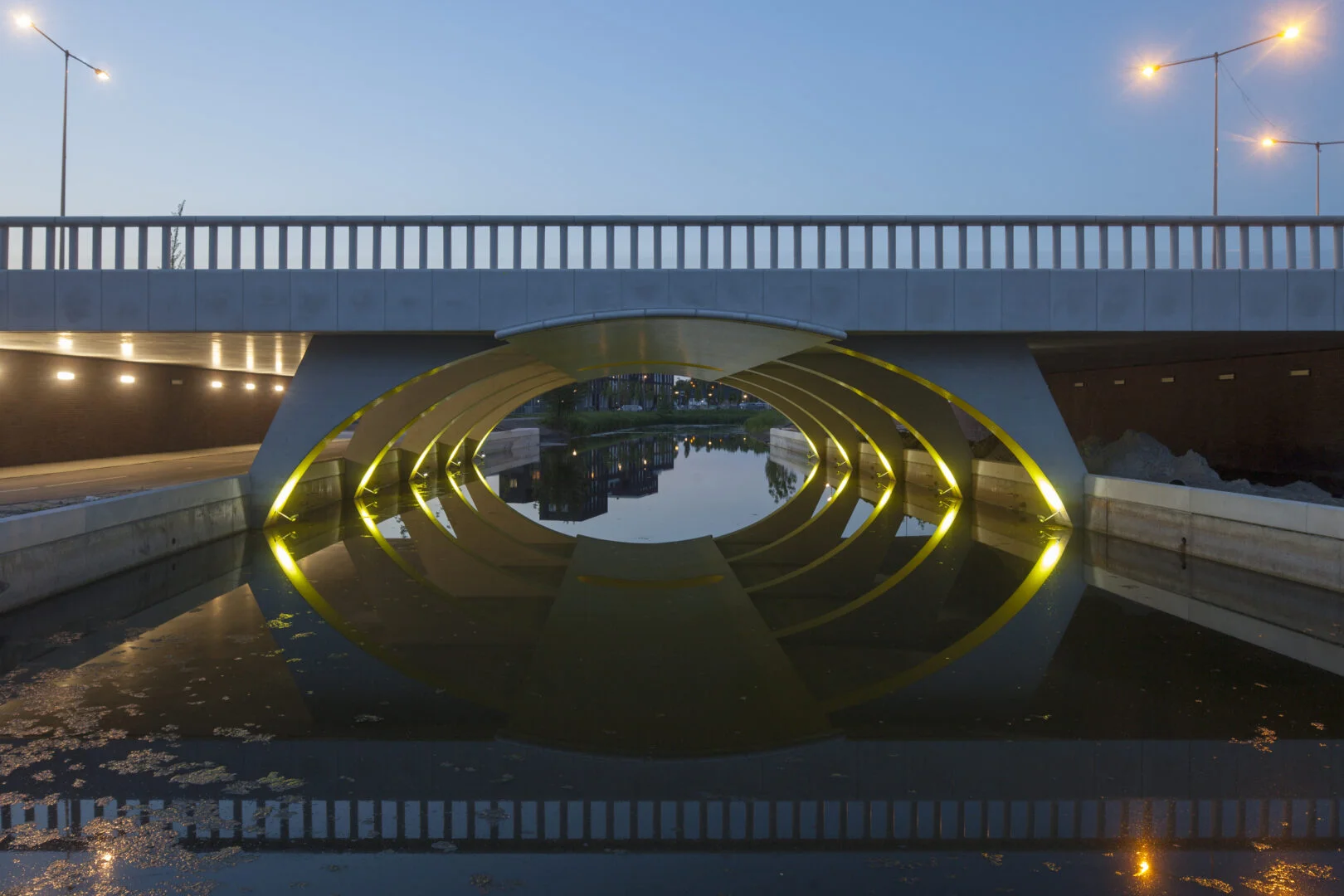 Singelbrug en Fietsonderdoorgang IJdoornlaan